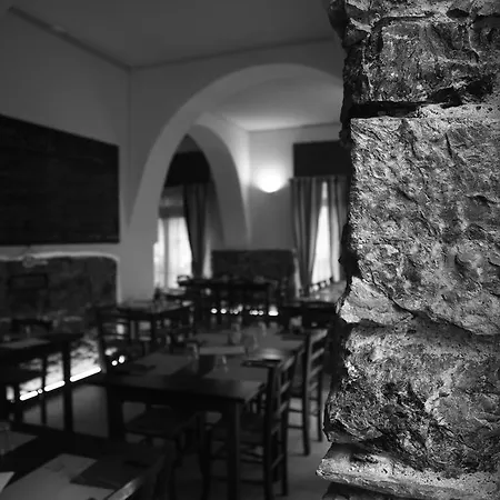 Bella Napoli Trattoria Pizzeria Ла-Спеція