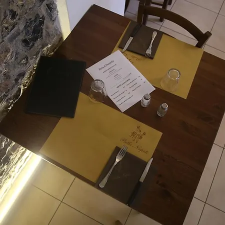 Гостьовий будинок Bella Napoli Trattoria Pizzeria