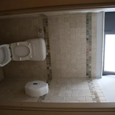 Гостьовий будинок Bella Napoli Trattoria Pizzeria Ла-Спеція