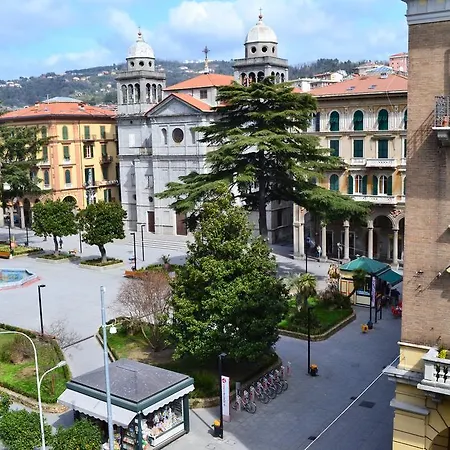 Πανσιόν Bella Napoli Trattoria Pizzeria Λα Σπέτσια