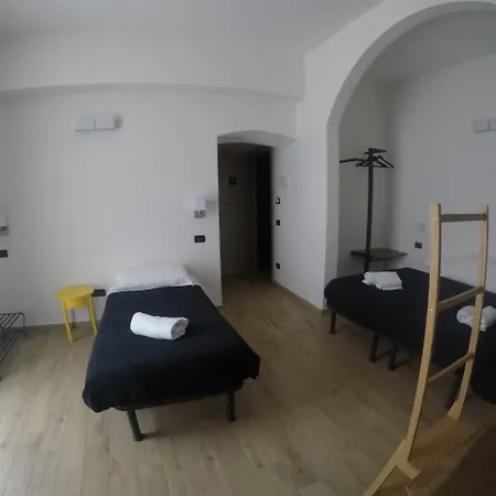 Bella Napoli Trattoria Pizzeria Ла-Спеція