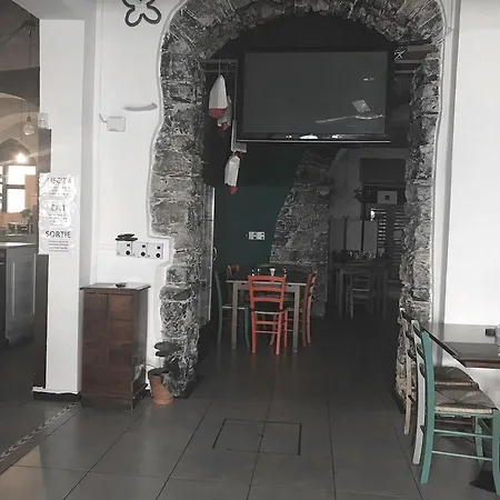 Bella Napoli Trattoria Pizzeria Guest house La Spezia