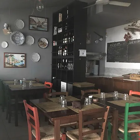 Bella Napoli Trattoria Pizzeria 3*