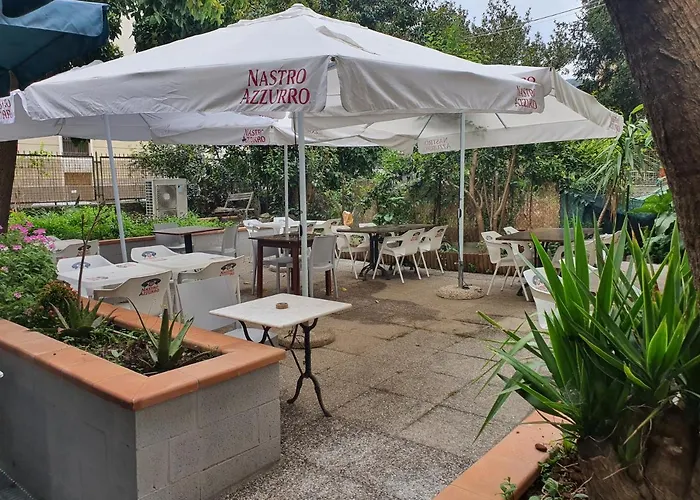 Bella Napoli Trattoria Pizzeria Gæstehus La Spezia