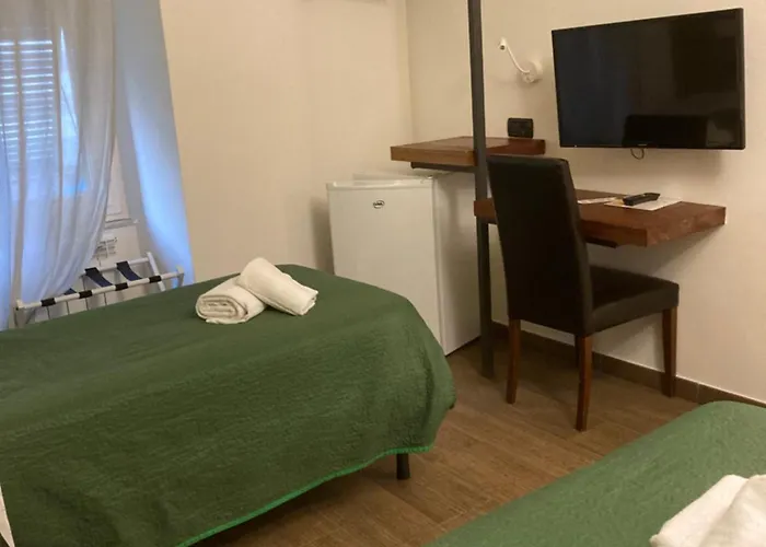 Bella Napoli Trattoria Pizzeria 3*